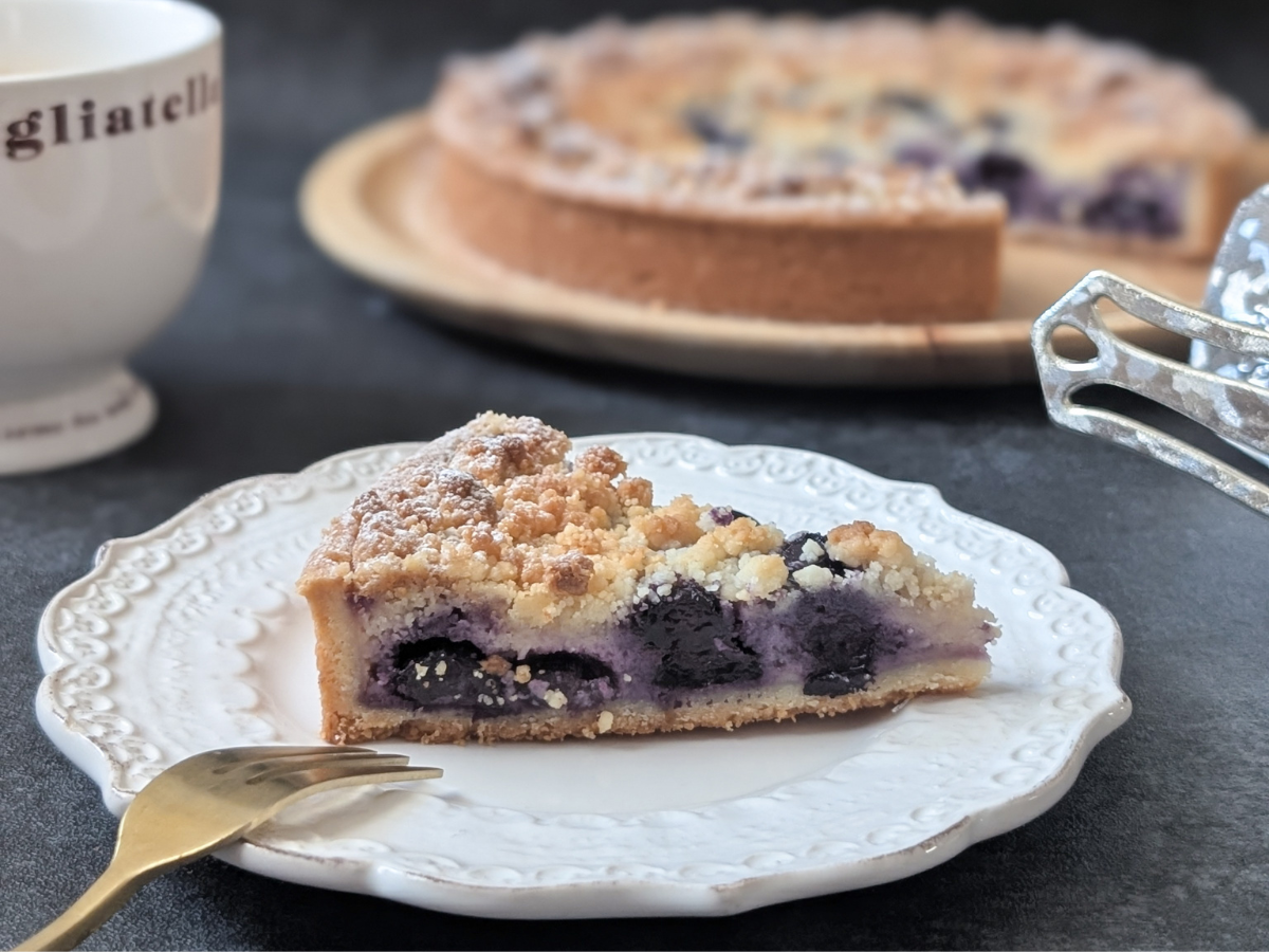 ブルーベリータルト カット